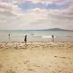 Takapuna Guest House