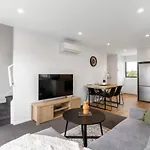 Contemporary Urban Retreat