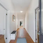 Gorgeous 4Br Mt Eden Retreat Villa