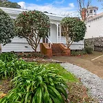 Gorgeous 4Br Mt Eden Retreat Villa