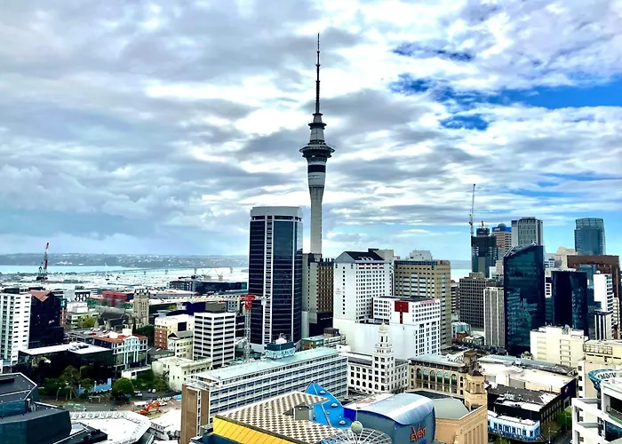 Apartment With Brilliant Views In Auckland Cbd