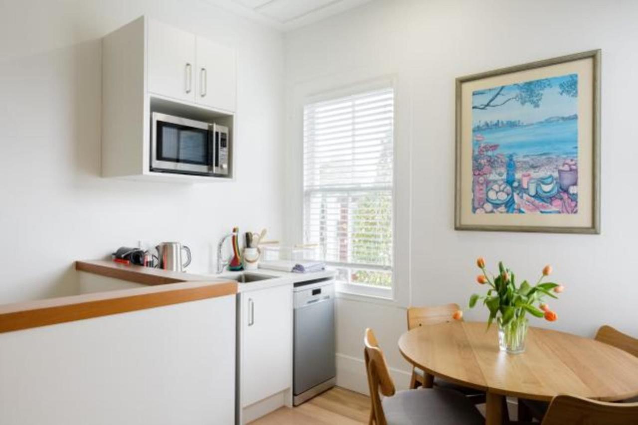 Apartment Light-filled Renovated Walk To Ponsonby Road *