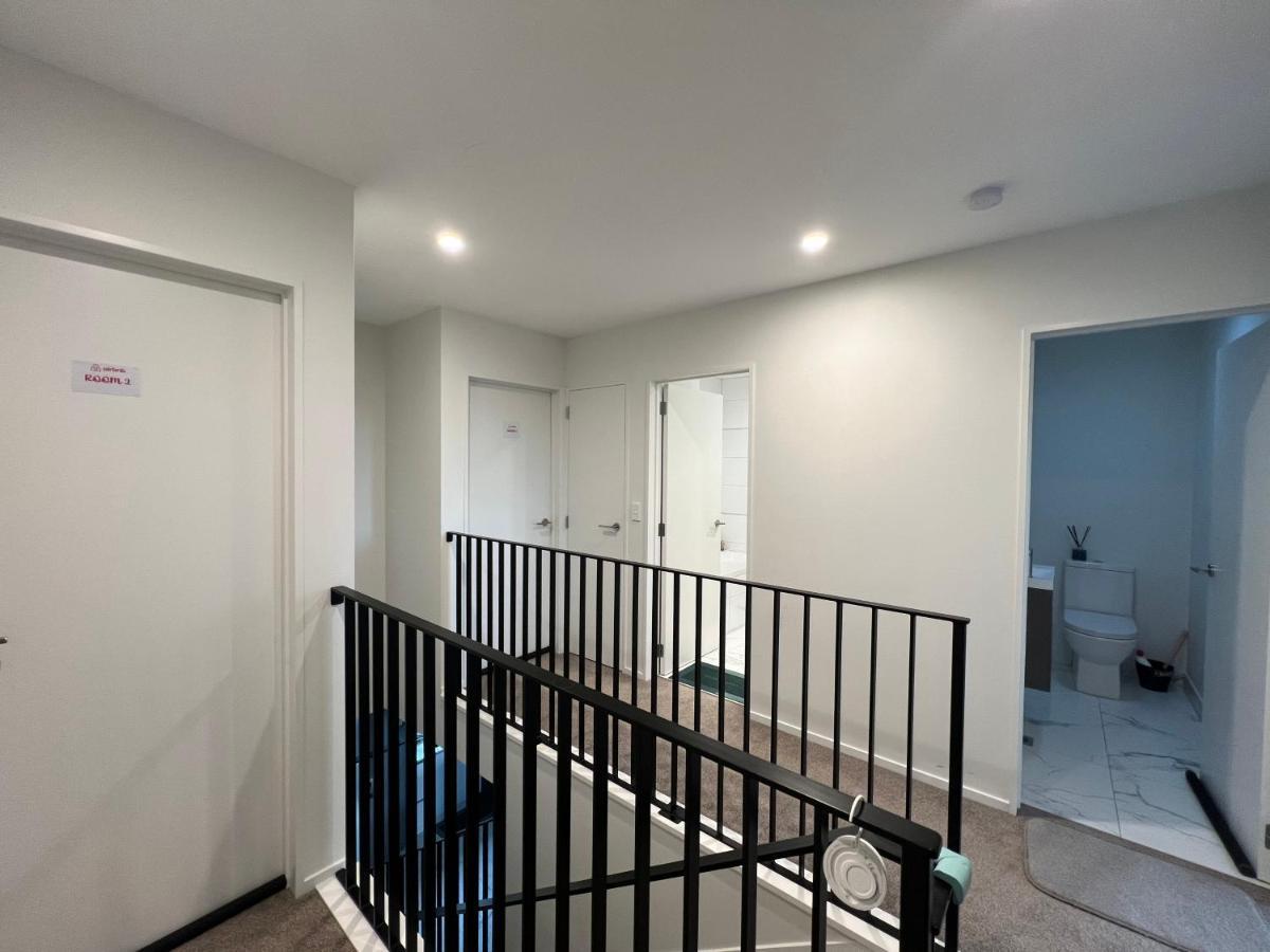 Ln In Flat Bush