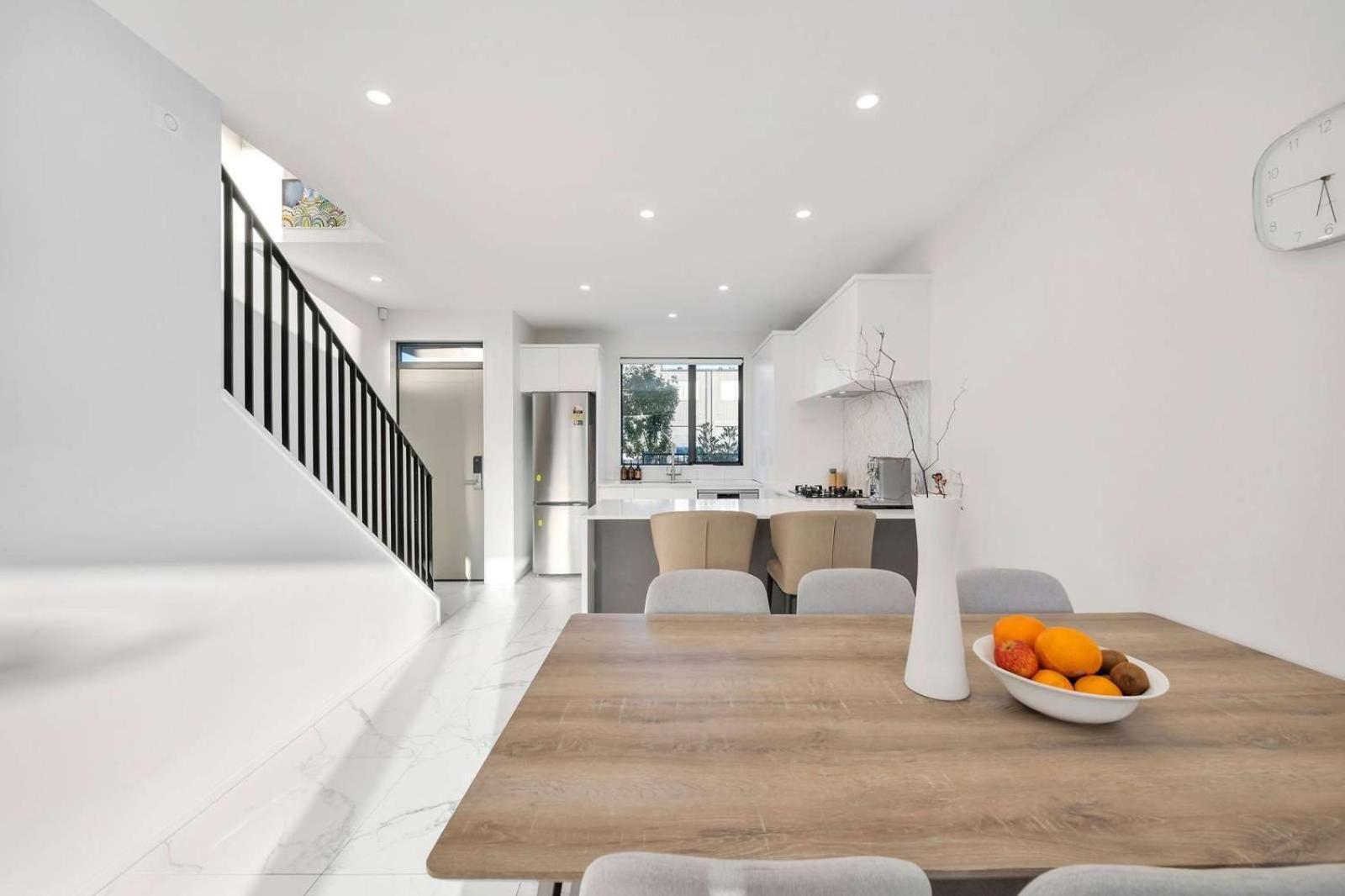 Homestay Ln In Flat Bush *