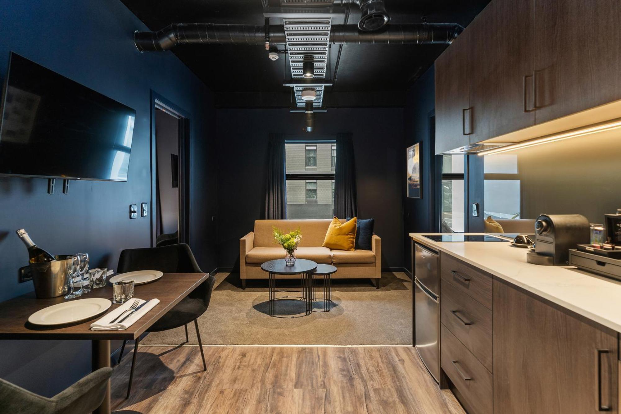 Abstract Hotel 4*