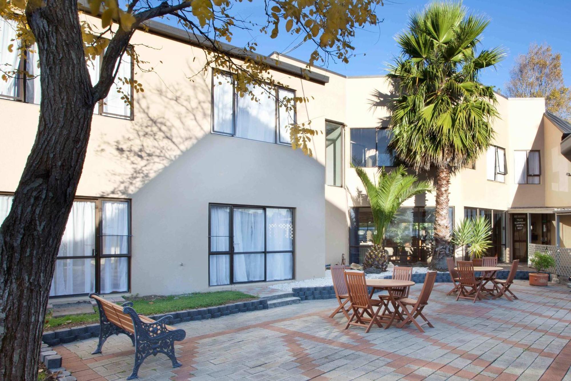 Hotel Airport Kiwi 3*
