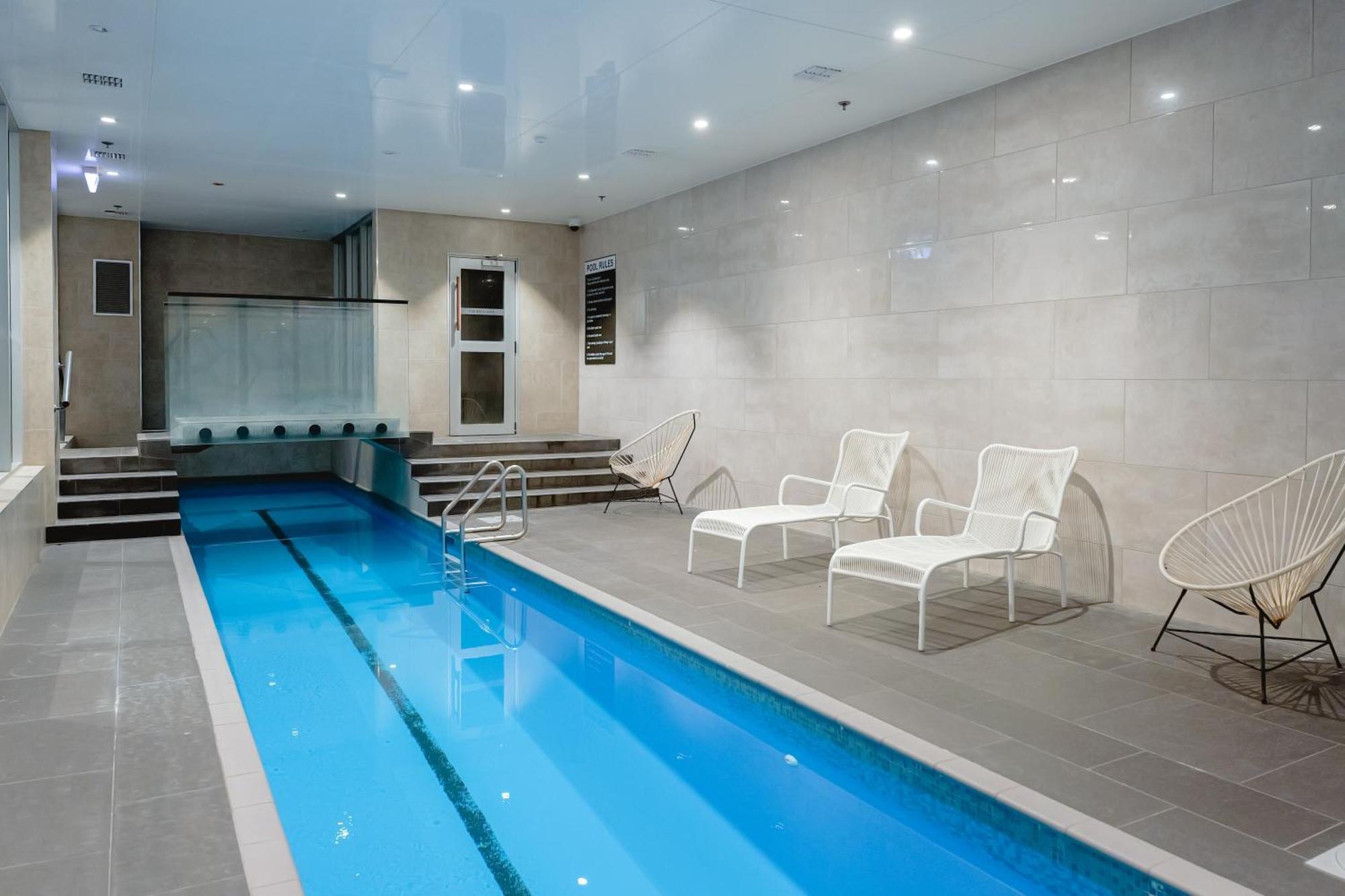 With Brilliant Views In Cbd Apartment Auckland