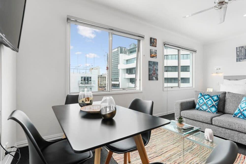 On Princes Wharf Apartment *