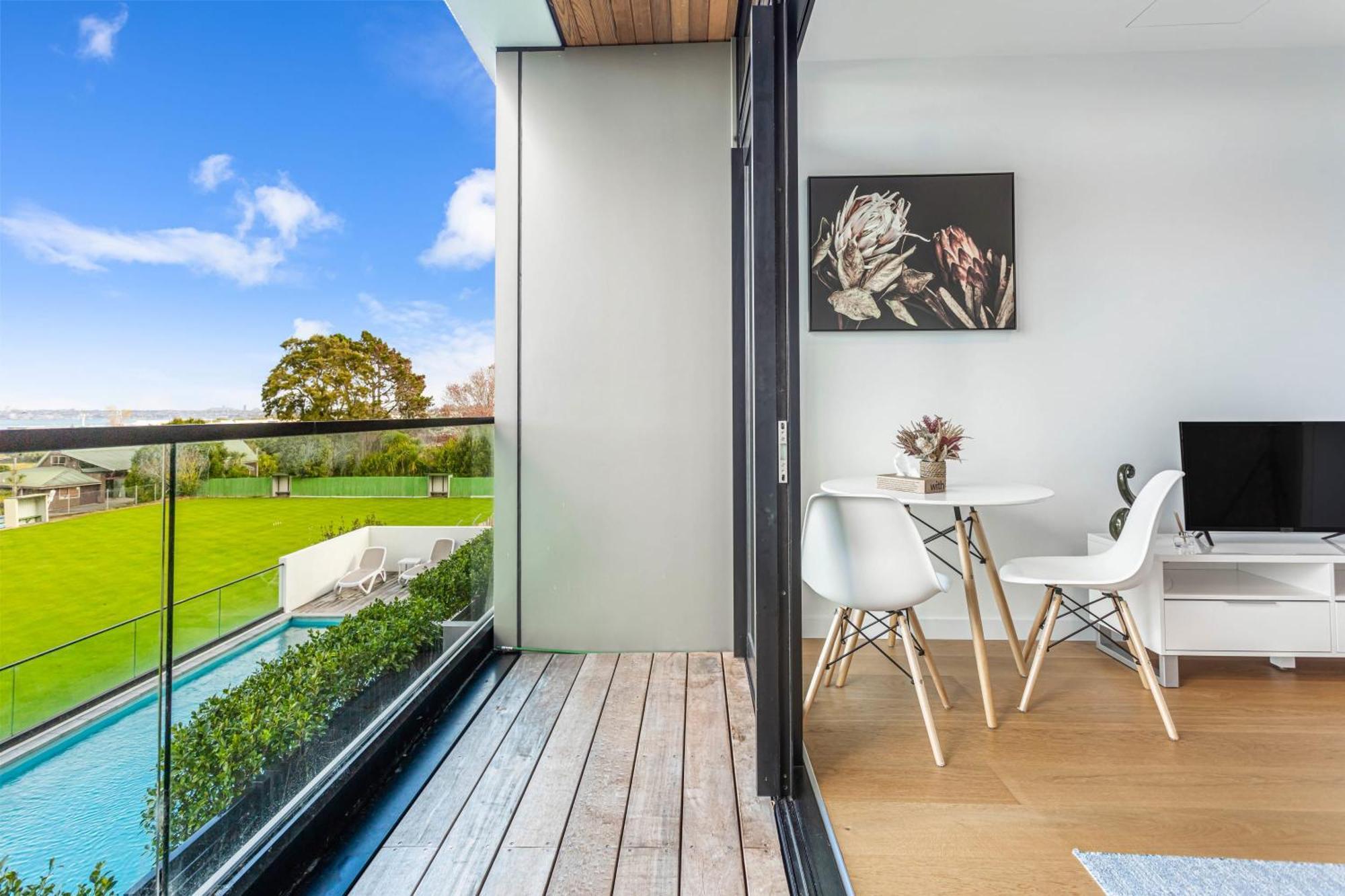Lovely Bright - Takapuna! Apartment