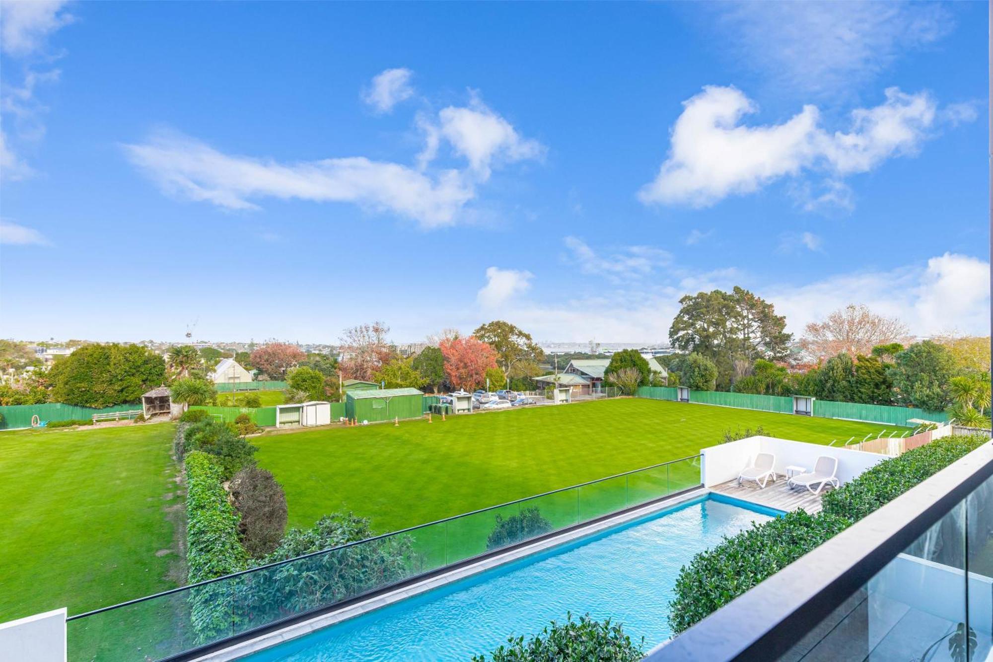 Lovely Bright - Takapuna! Apartment *