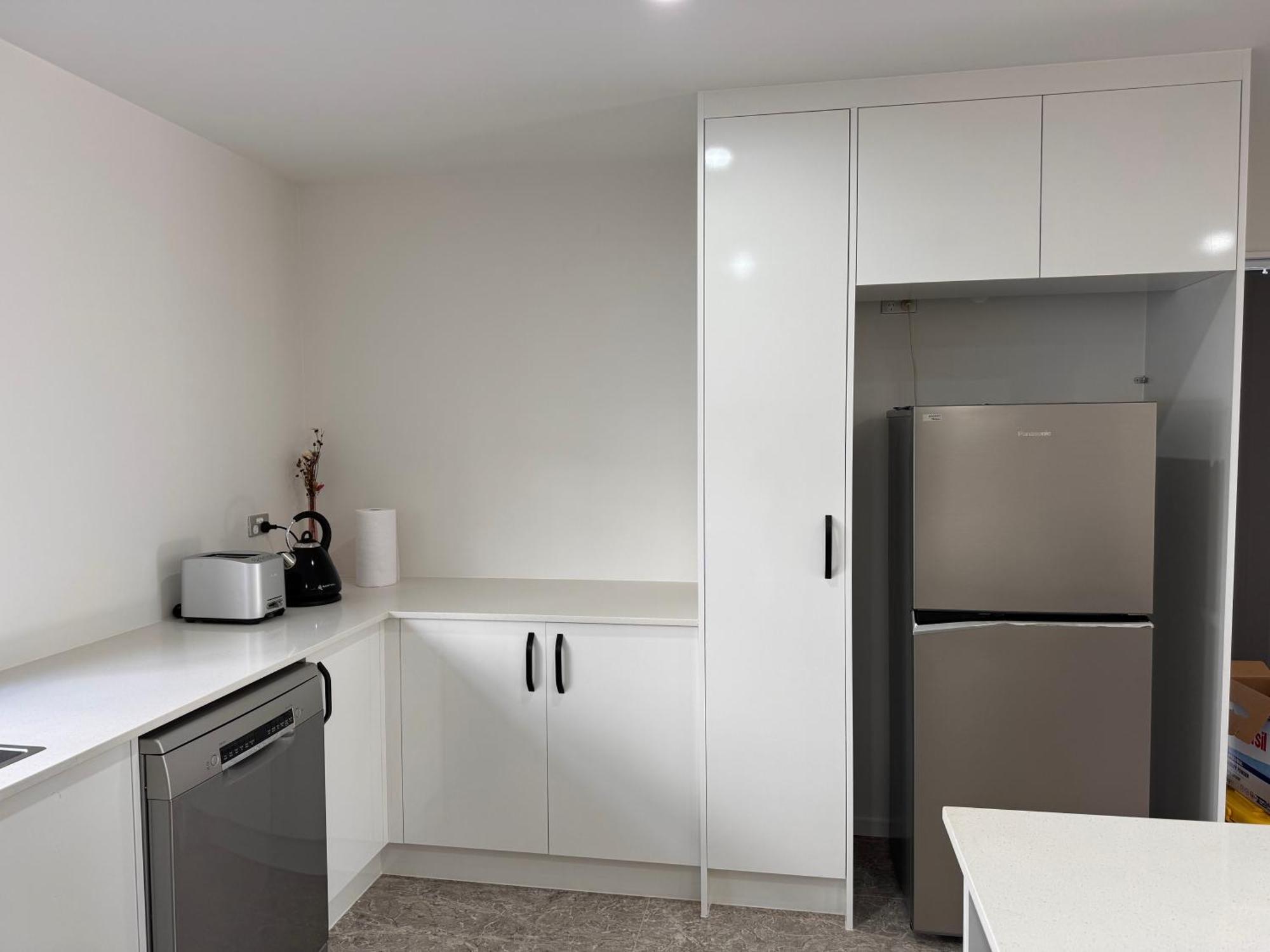 3br Near Outlet Shops And Costco *
