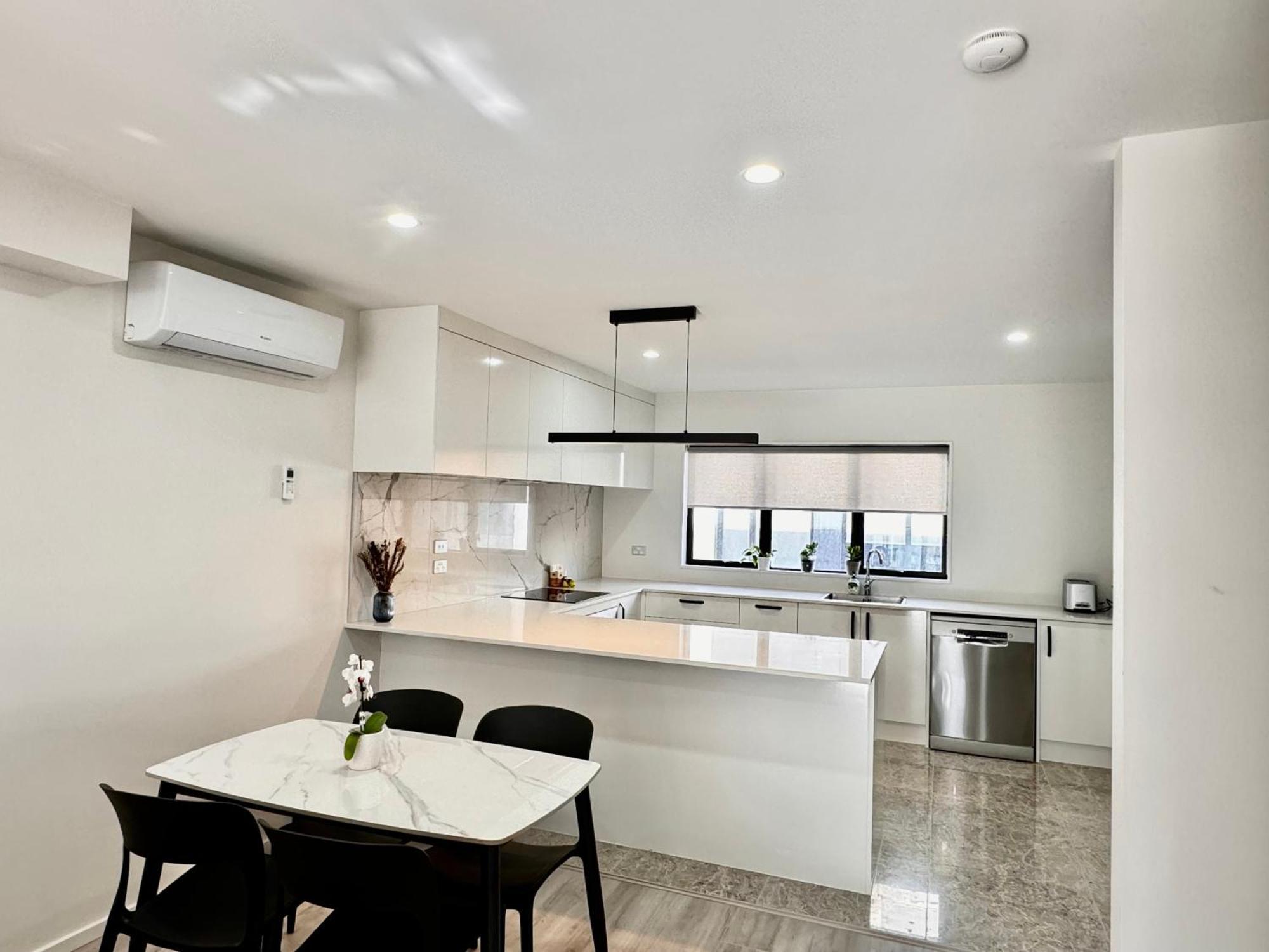 3br Near Outlet Shops And Costco Apartment