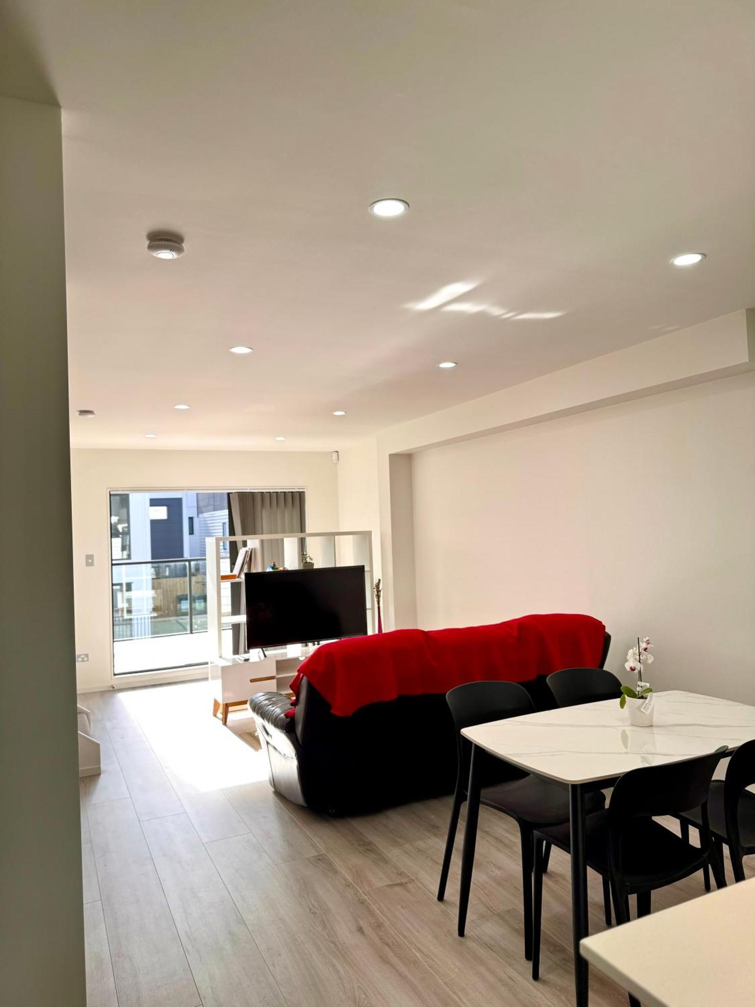 3br Near Outlet Shops And Costco Auckland