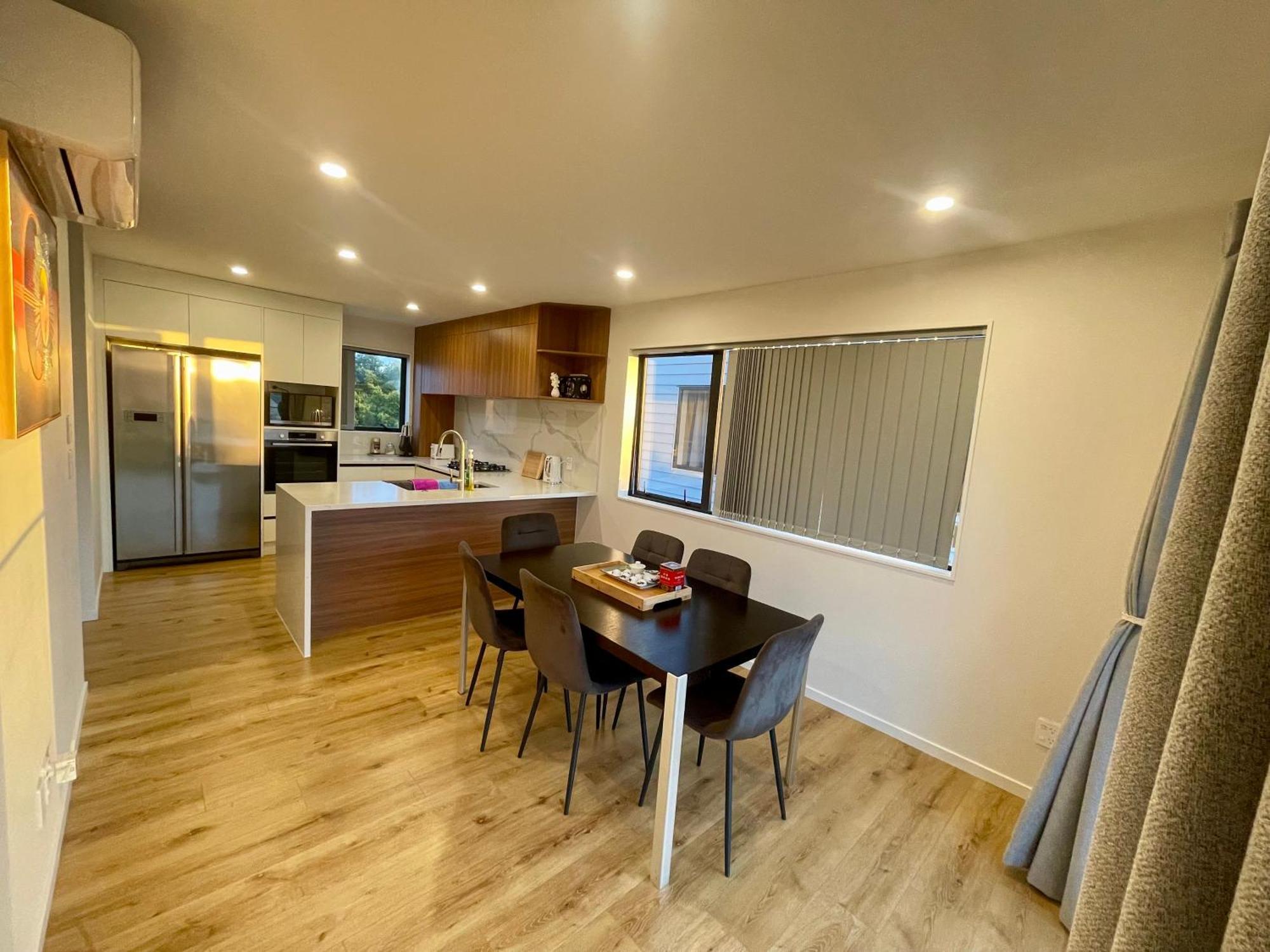 Free Carpark, 4-bedroom House Holiday home Auckland