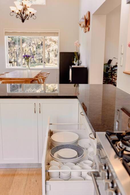 Modern Lifestyle Retreat With Stunning View * Auckland