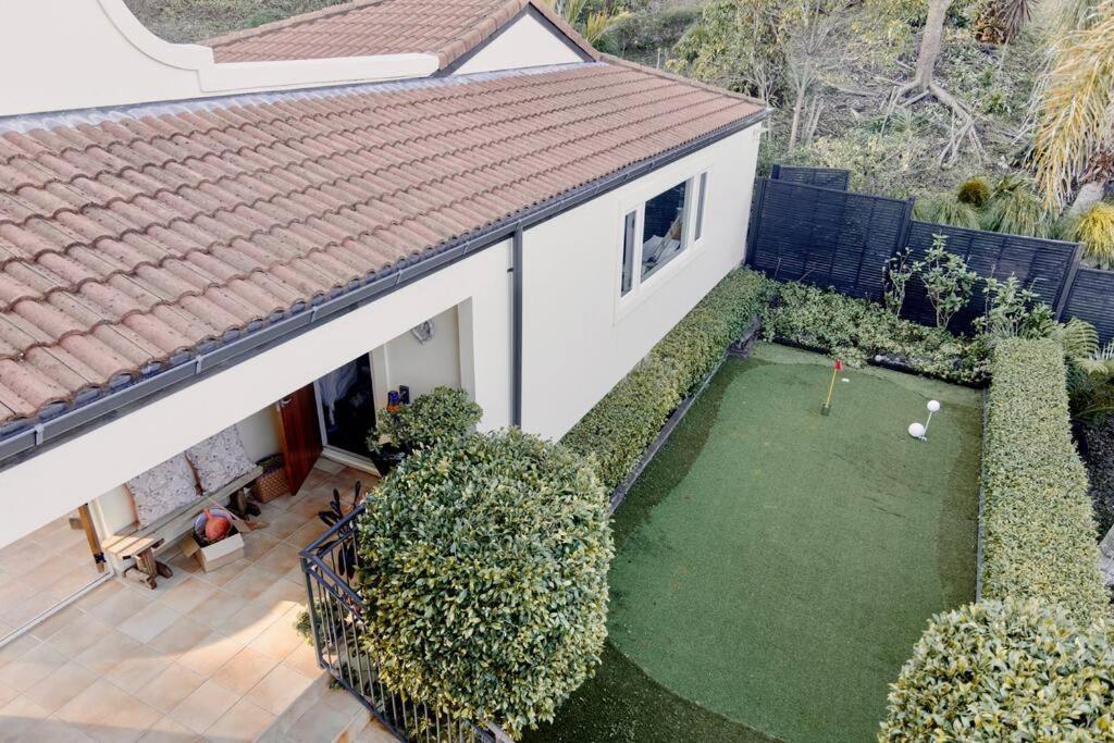 Modern Lifestyle Retreat With Stunning View Villa Auckland