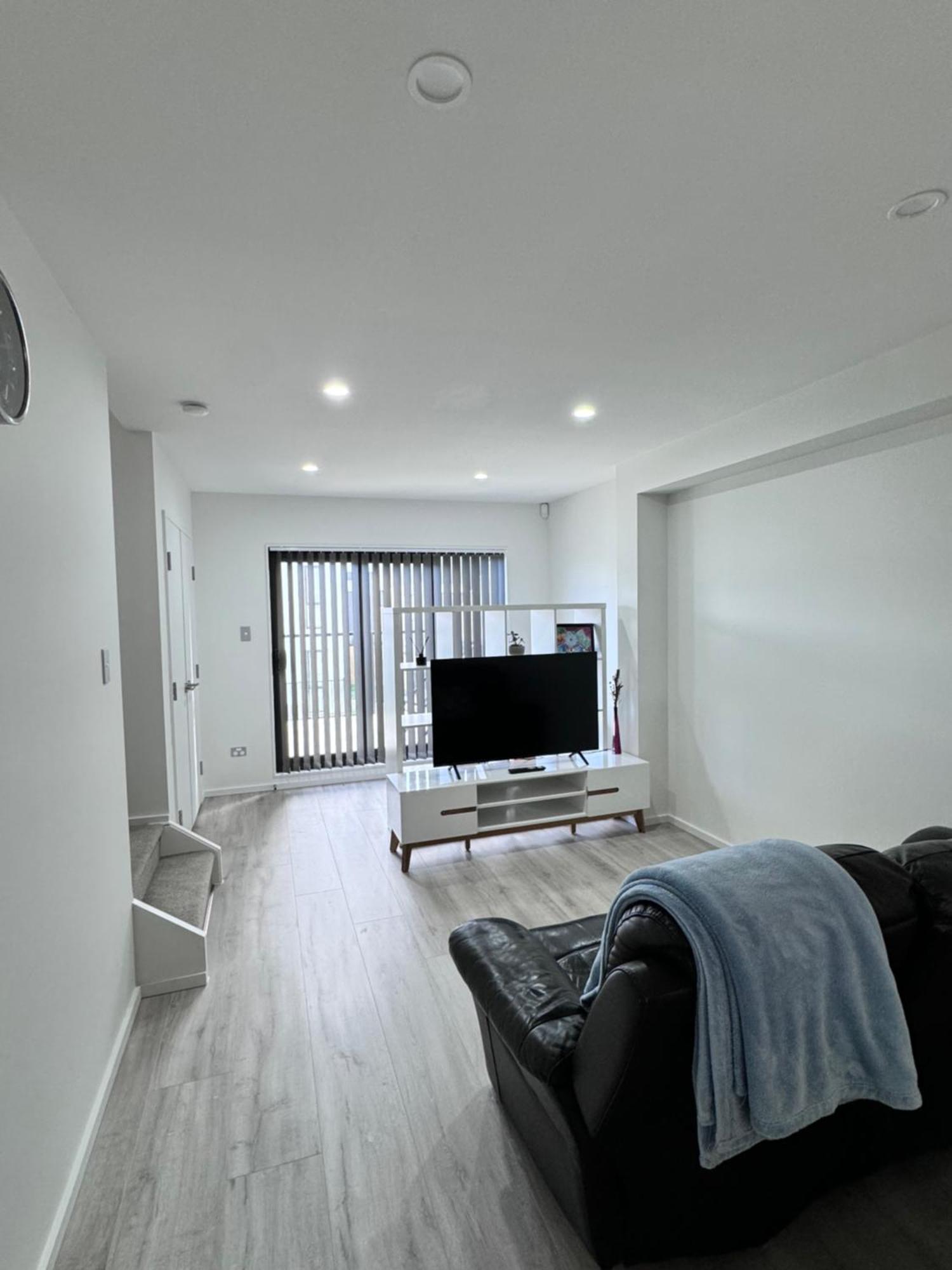 3br Near Outlet Shops And Costco Auckland