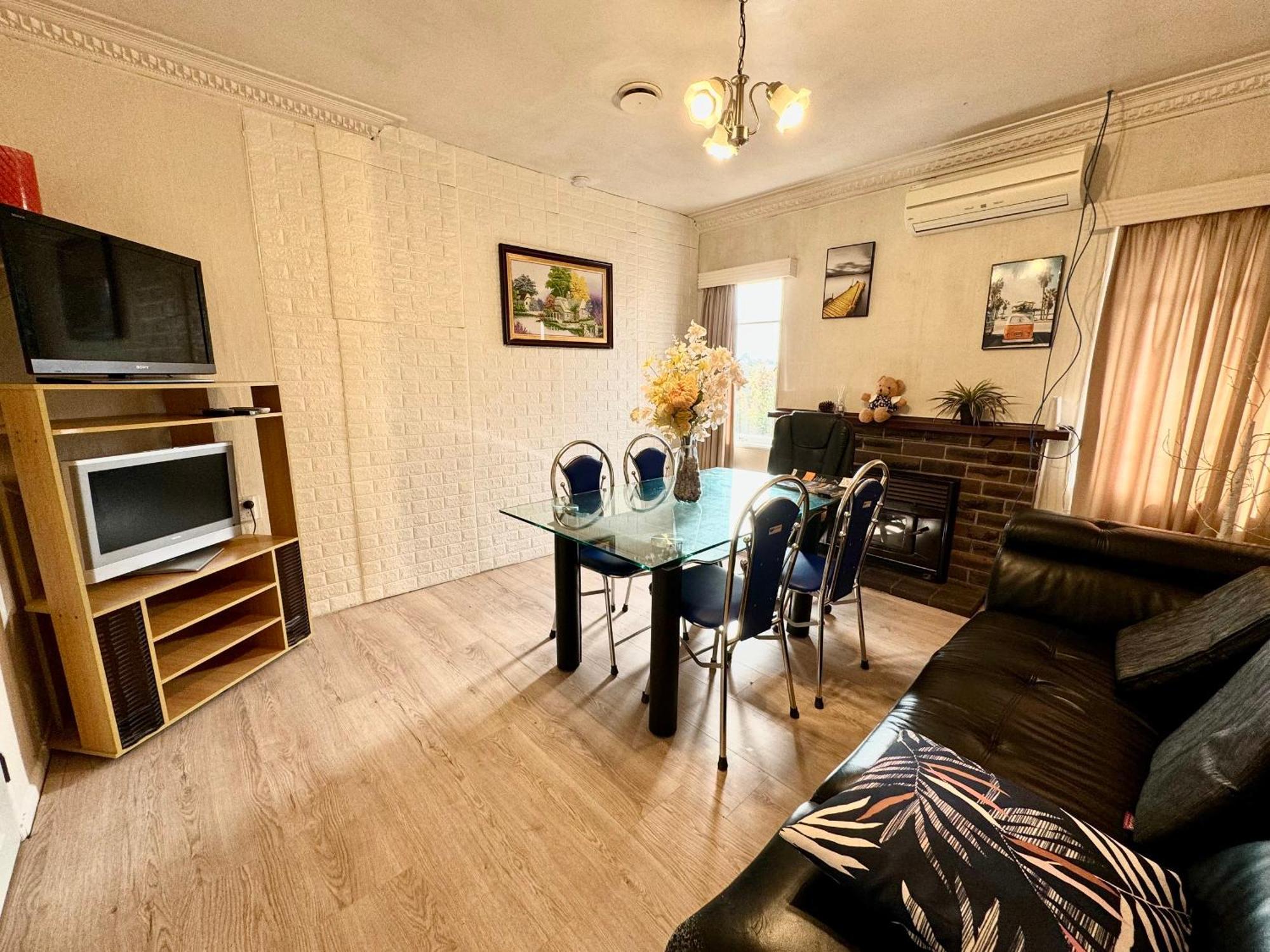 Private In * Auckland