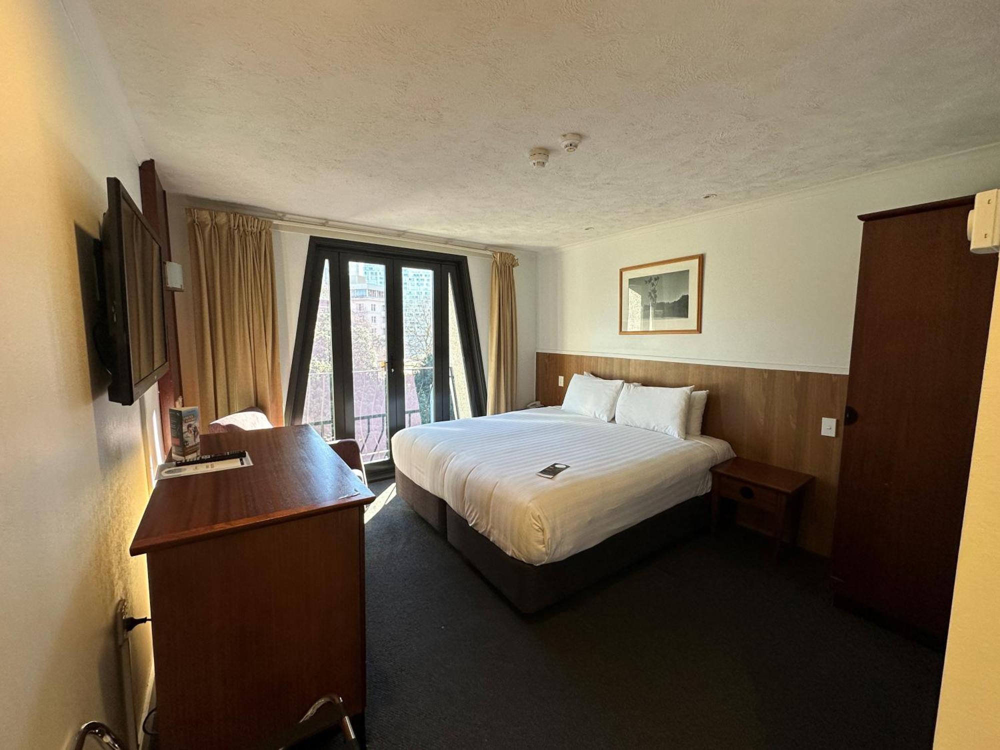 Copthorne City Hotel 4*