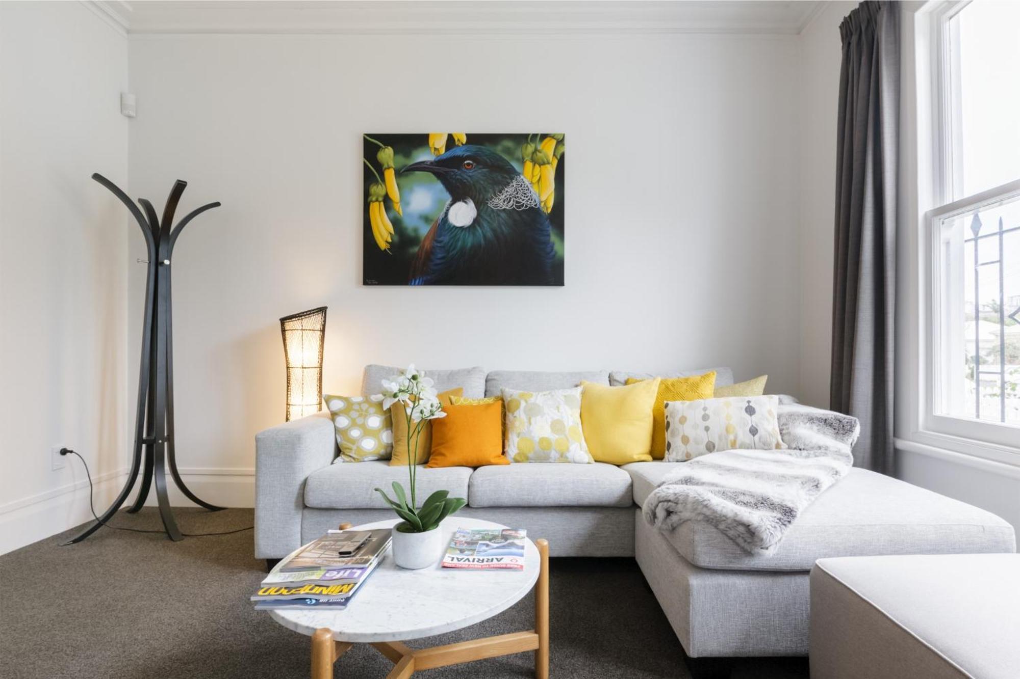 Light-filled Renovated Walk To Ponsonby Road Apartment