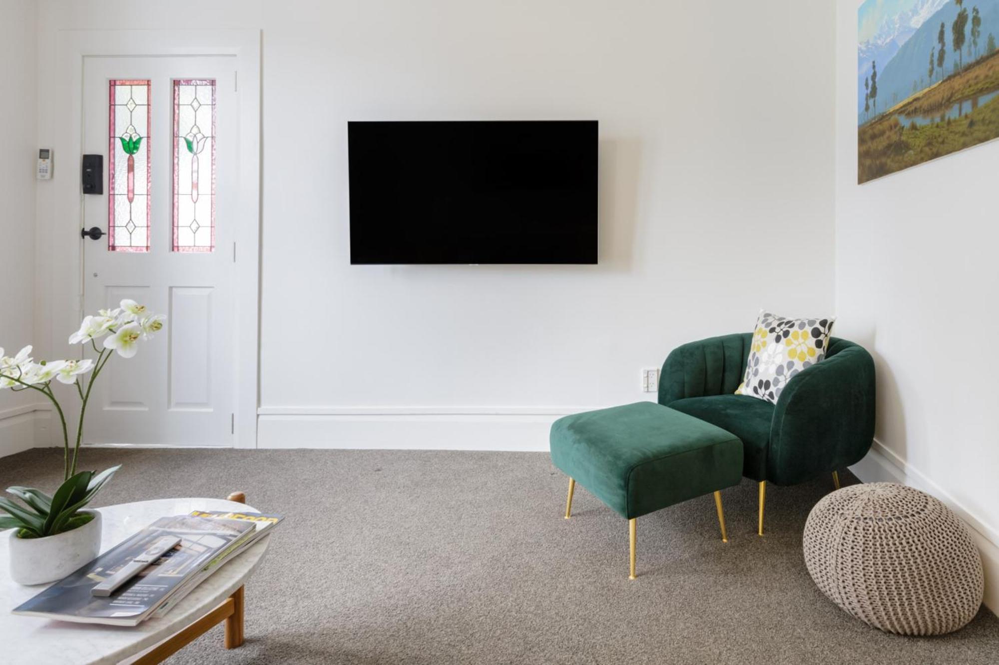 Light-filled Renovated Walk To Ponsonby Road