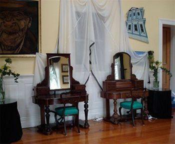 Cotter House Luxury Retreat Auckland