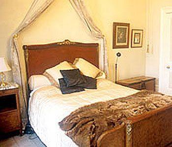 Cotter House Luxury Retreat Bed & Breakfast