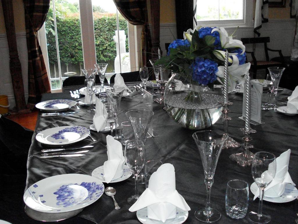 Cotter House Luxury Retreat Bed & Breakfast