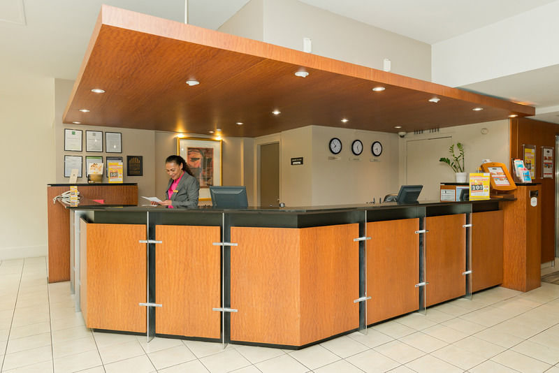 Hotel Copthorne City 4*