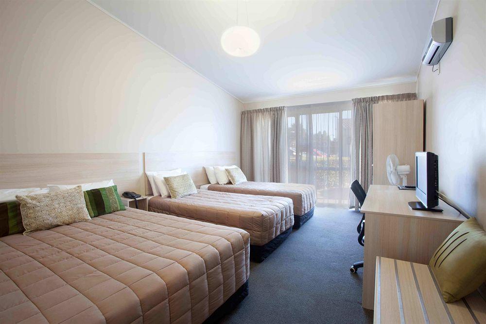 Hotel Airport Kiwi 3*