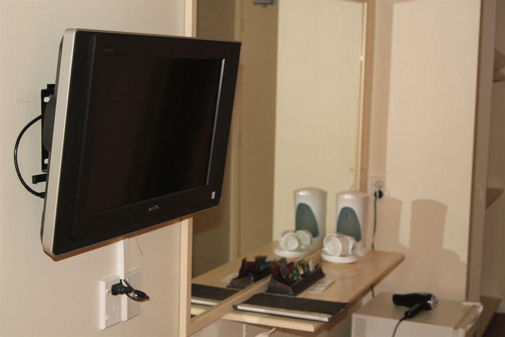 Hotel Airport Kiwi 3*
