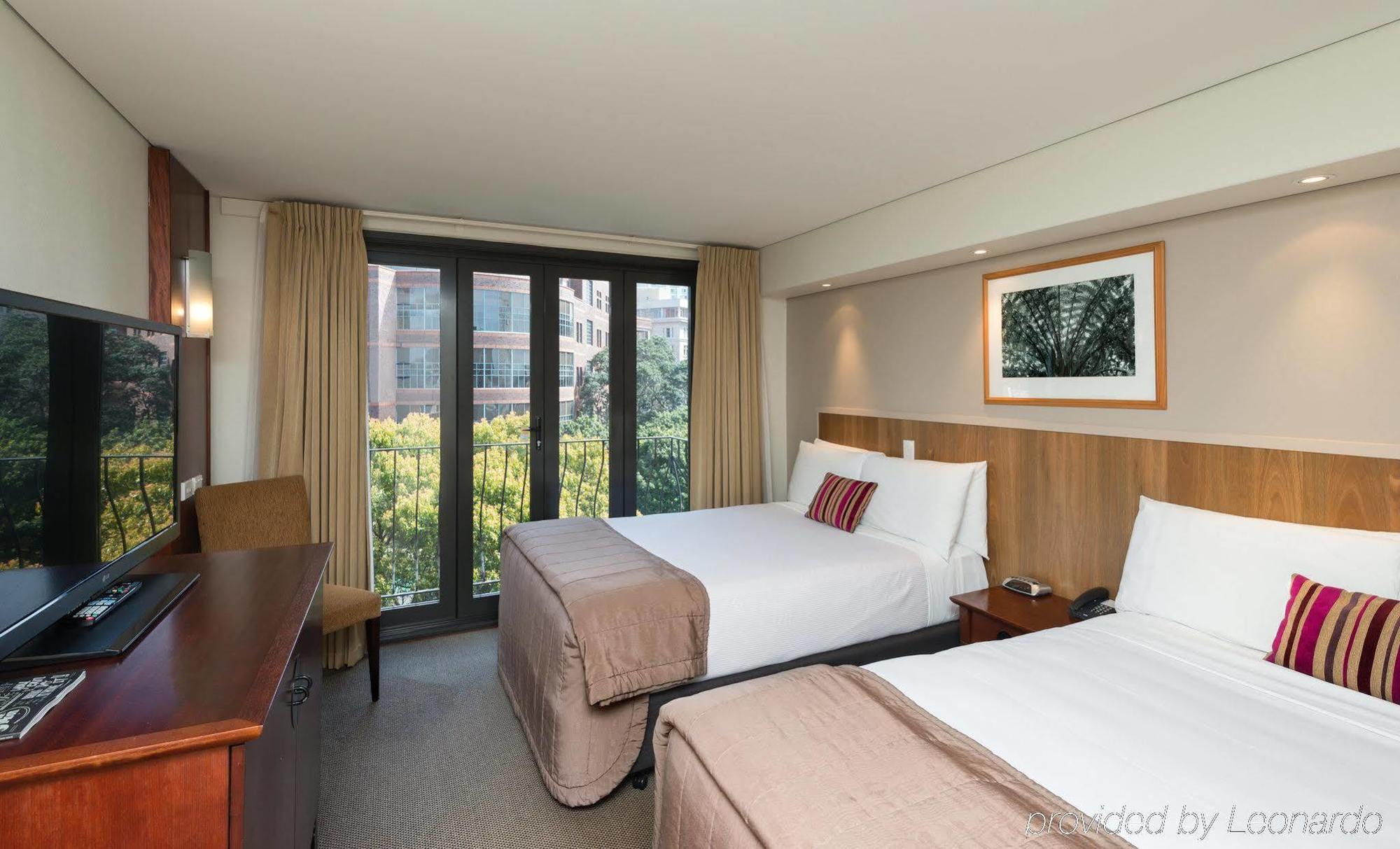 Copthorne City Hotel 4*