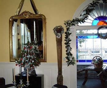 Bed & Breakfast Cotter House Luxury Retreat Auckland