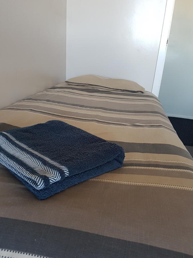 Oaklands Hostel *