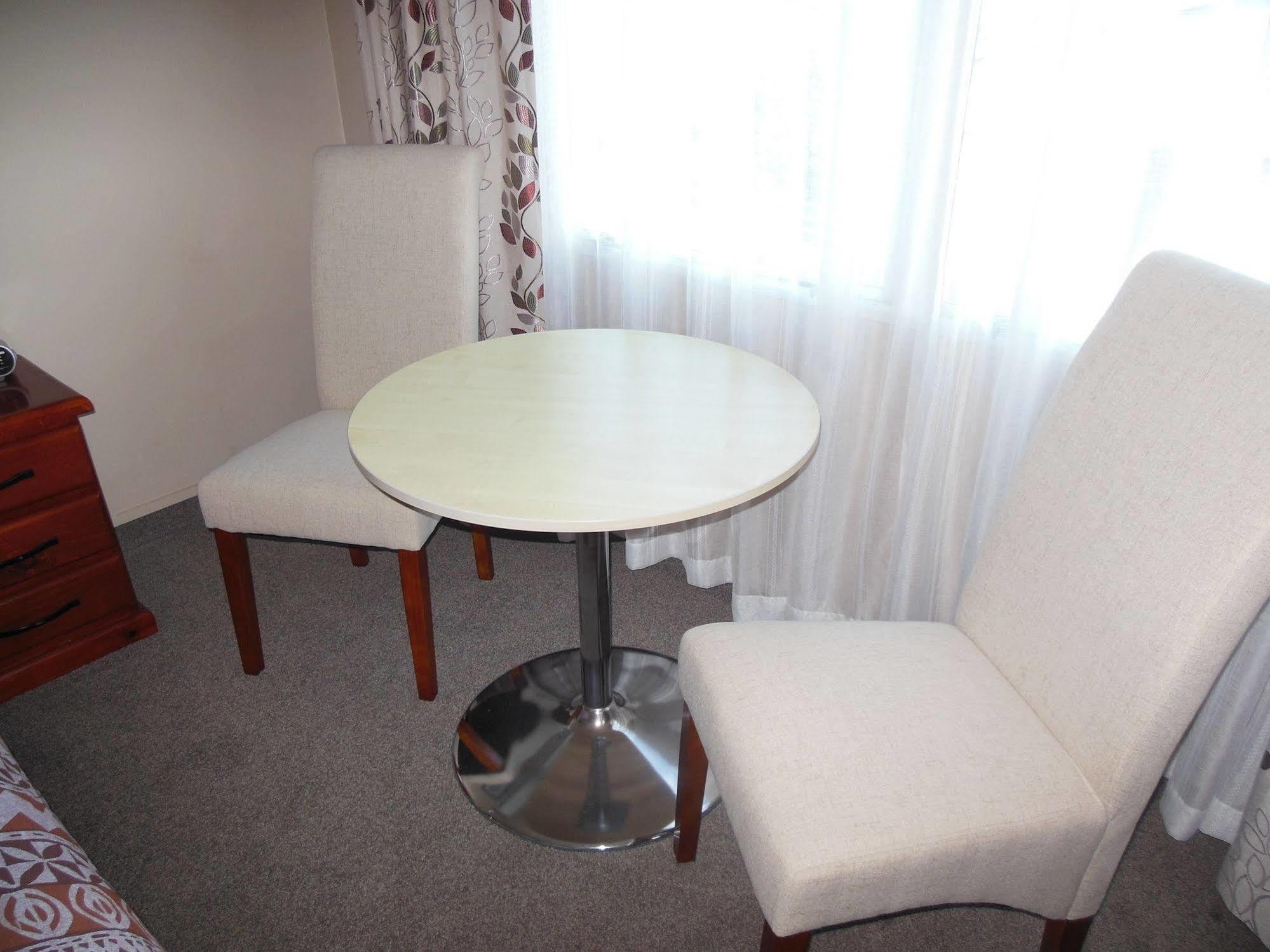 Asure Camelot Arms Motor Motel 4*
