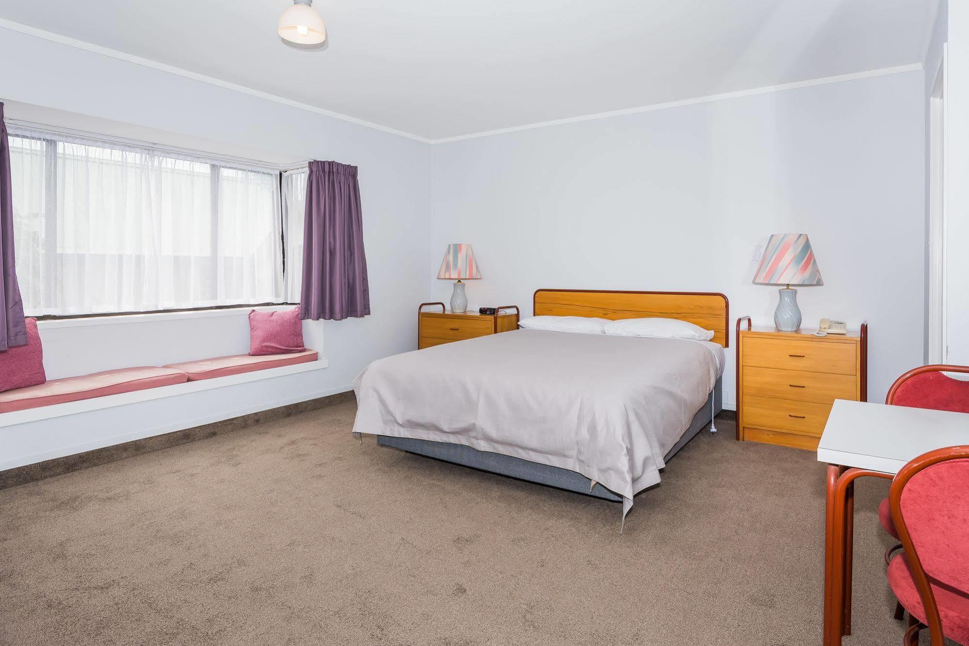 Takapuna International Motor Motel 3*