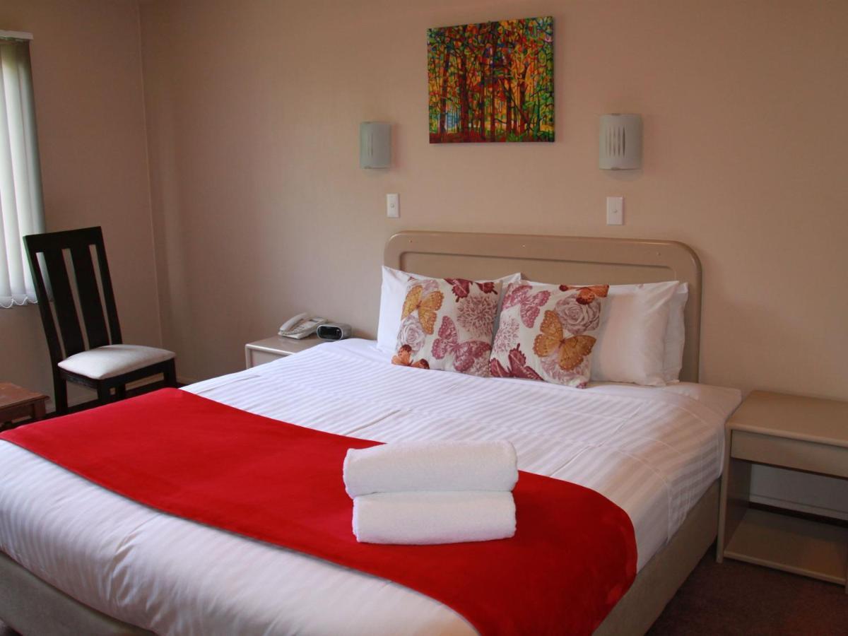 Asure Camelot Arms Motor Motel 4*