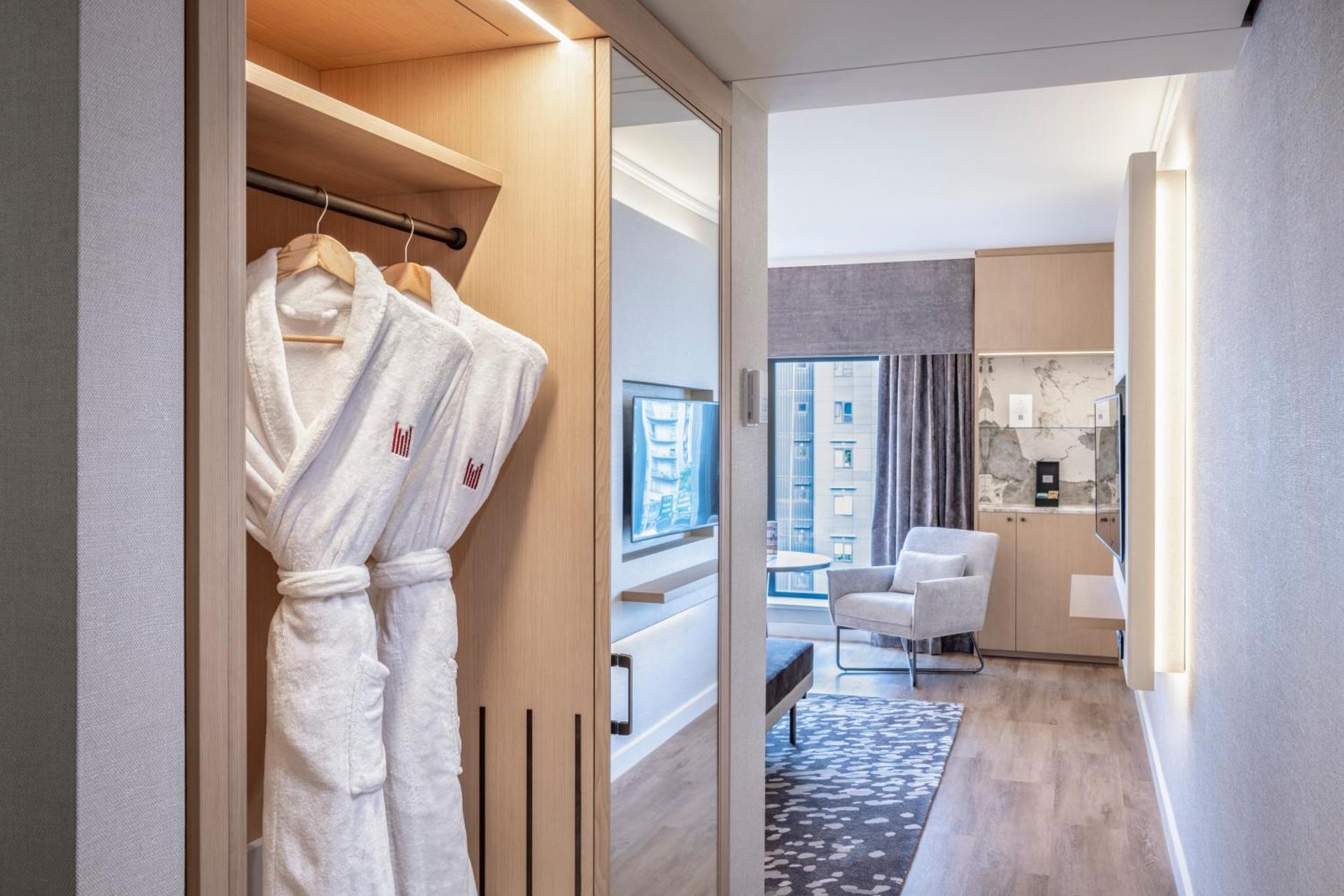 Hotel Grand Millennium