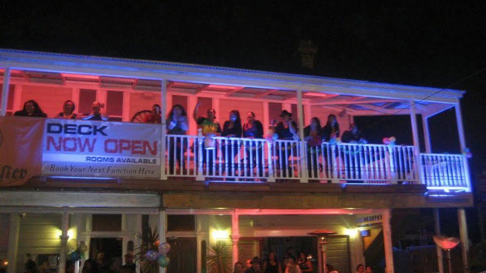 Shooters Saloon & 2* Auckland