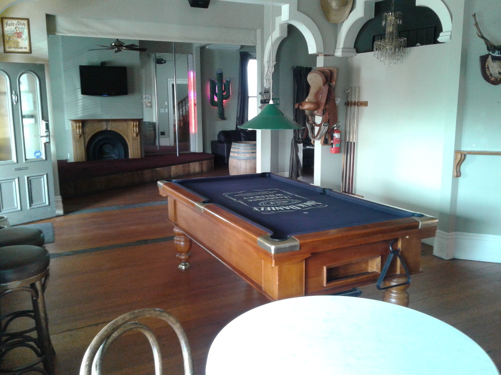 Hotel Shooters Saloon & 2*