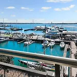 Sun-Soaked Luxury Penthouse On Viaduct Waterfront