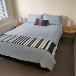 Private 2 Bedroom Apartment Castor Bay Auckland