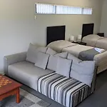 Cozy One Bedroom Apartment Near Auckland Airport