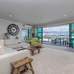 Qv Waterfront Apt With Ac Wifi And Parking