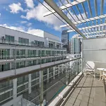 Qv Waterfront Apt With Ac Wifi And Parking