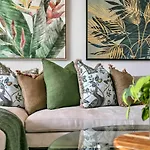 Ultimate Outdoor-Living Urban Getaway! 1 Carpark
