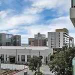 Qv Modern Design 1 Bedroom Apt With Wifi - 856