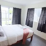 Cheerful 3Br Home With Free Wifi & Netflix