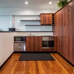 Great Views, 1 Bedroom Apartment On The Waterfront