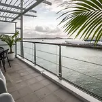 Great Views, 1 Bedroom Apartment On The Waterfront